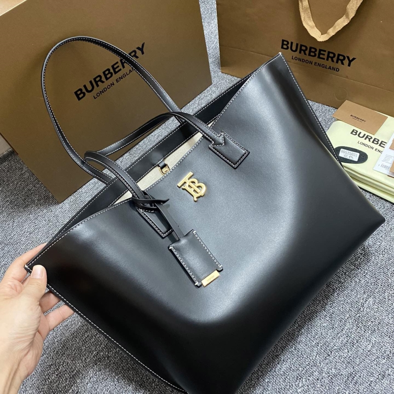B**rry shopping bags